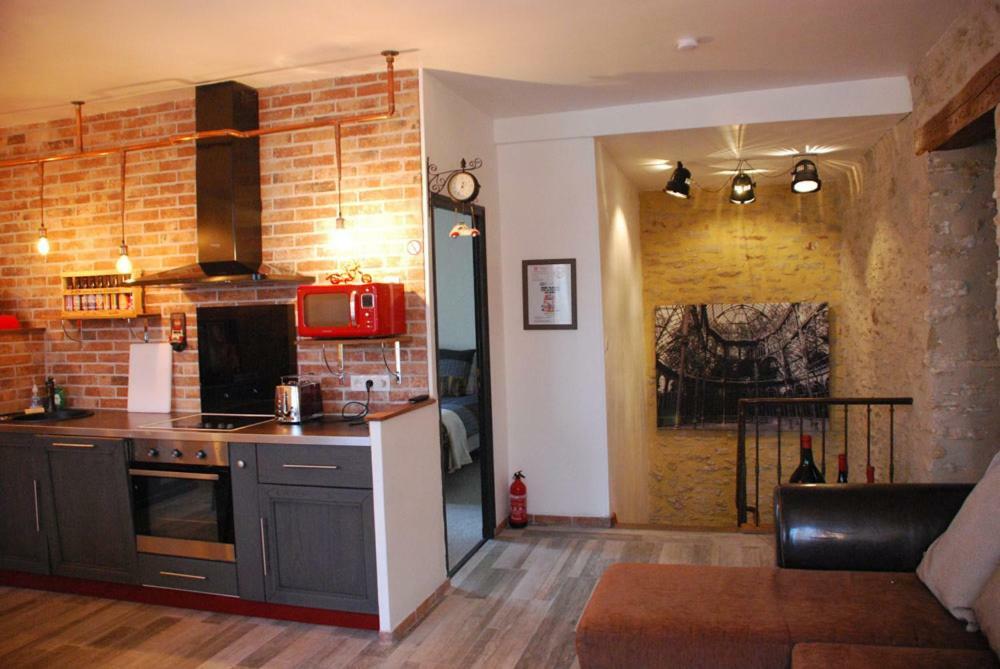 Les Lofts Apartment LʼIsle-sur-la-Sorgue Екстериор снимка